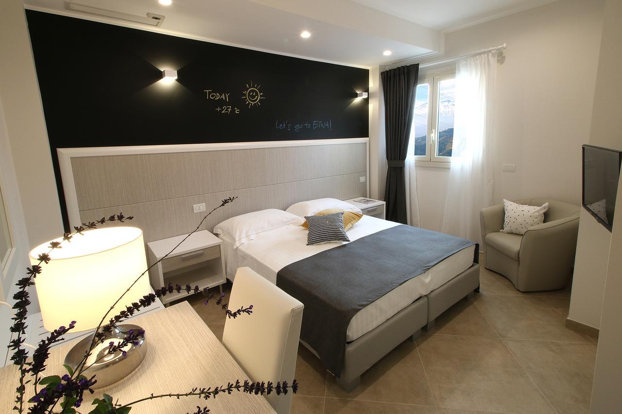 Sike Holiday Home Taormina Eksteriør bilde