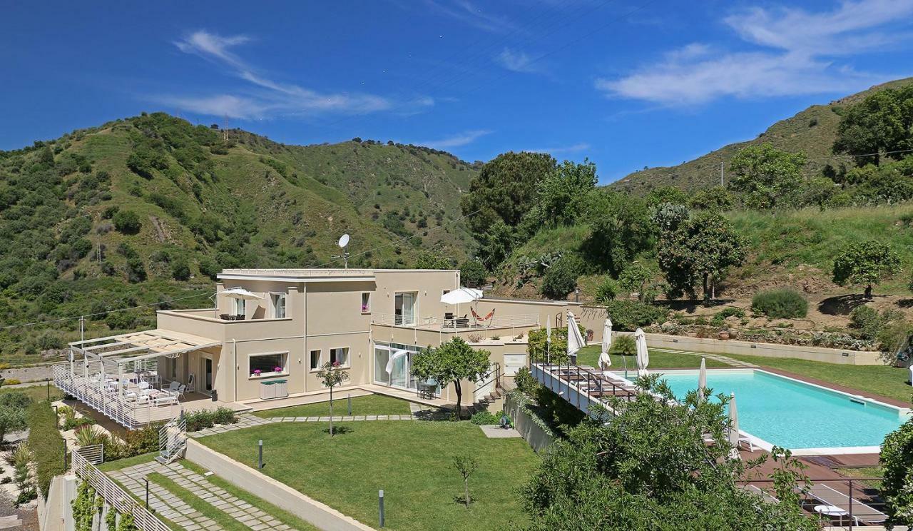 Sike Holiday Home Taormina Eksteriør bilde